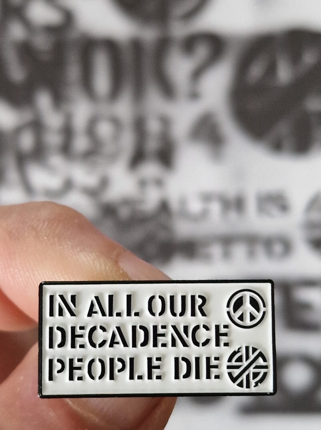 Crass DECADENCE