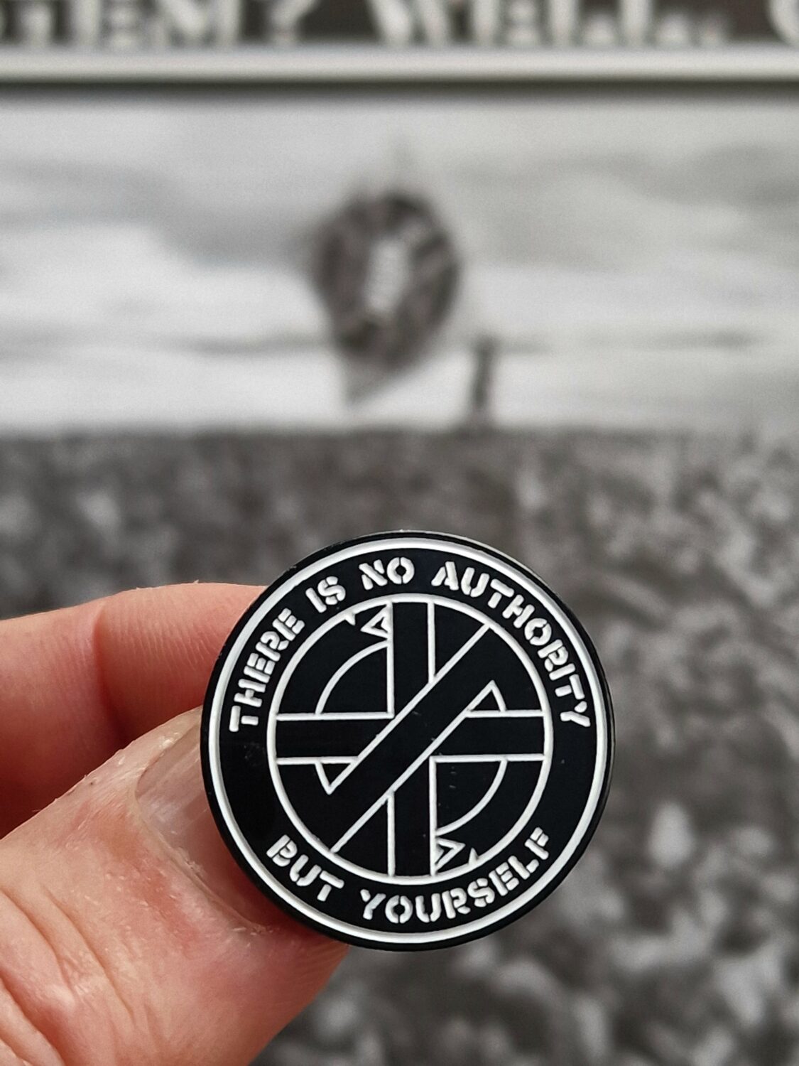 Crass THERE IS NO AUTHORITY Round
